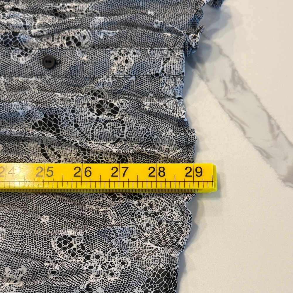 S.L.B. Woman 1X  Ruffle Button down Blouse - Picture 10 of 10